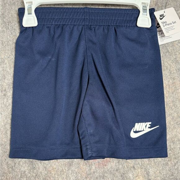 Nike Dri-Fit 2 Piece Set Kids XS White Navy Crew Pullover T-Shirt & Shorts Set - Picture 2 of 5